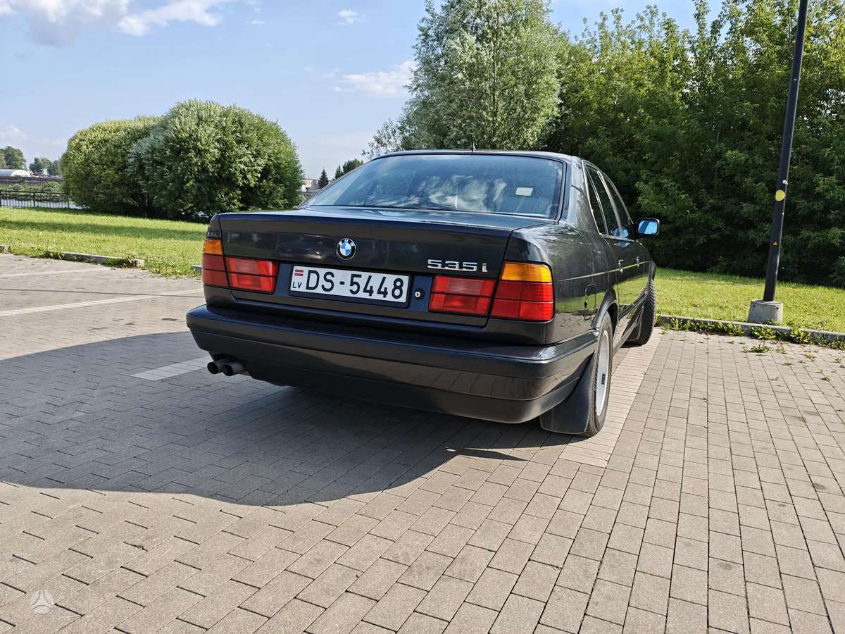 BMW 535, 3.4 l., Седан