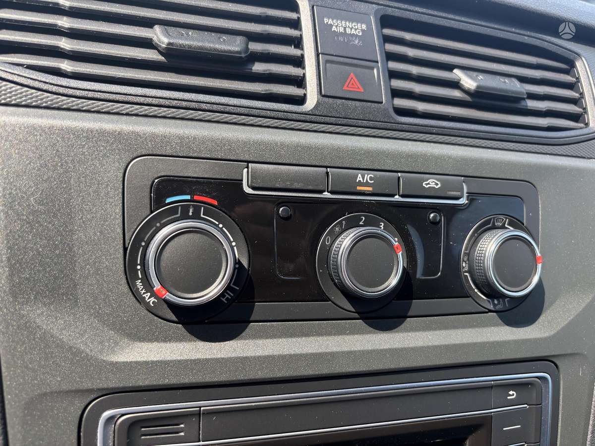 Volkswagen Caddy - 9