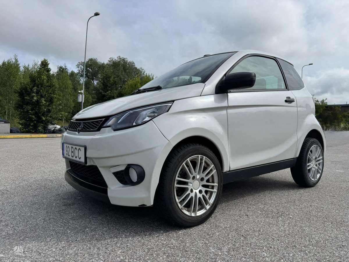 Aixam S8, 0.5 l., Хэтчбек