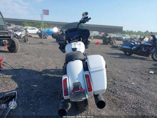 Harley-Davidson FLRT 1923cc, touring / sport touring