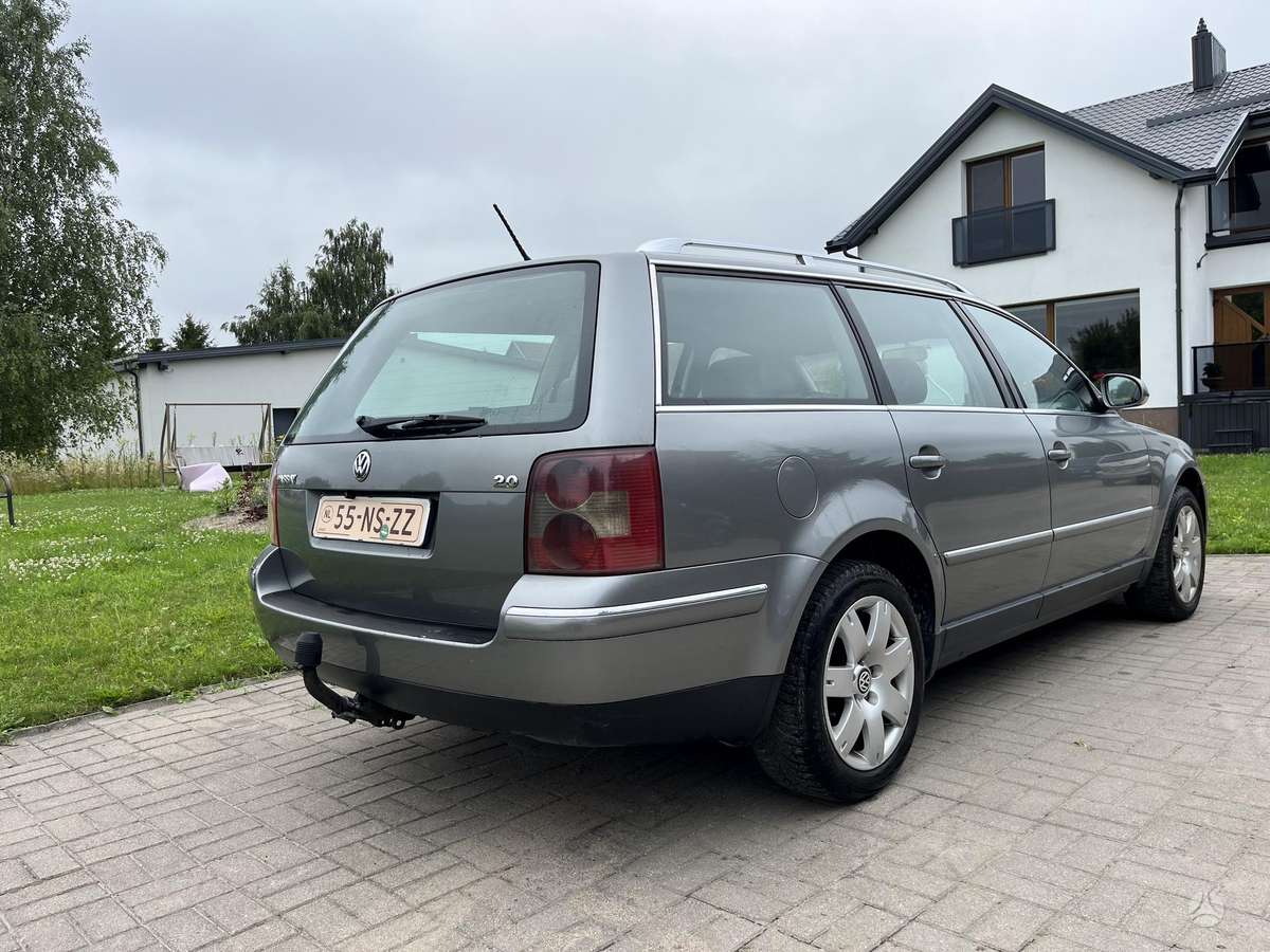 Volkswagen Passat - 4