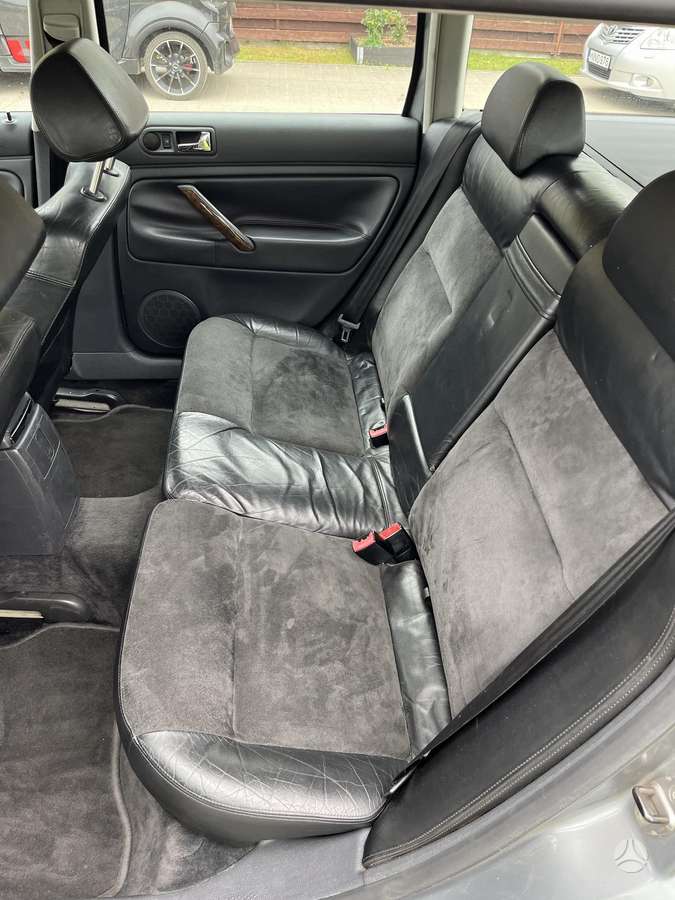 Volkswagen Passat - 12