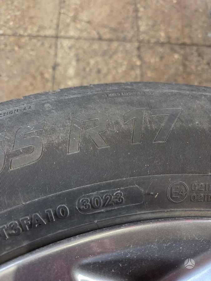 BMW X1, lengvojo lydinio, R17