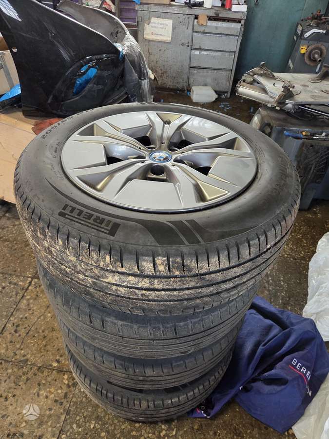 BMW X1, lengvojo lydinio, R17