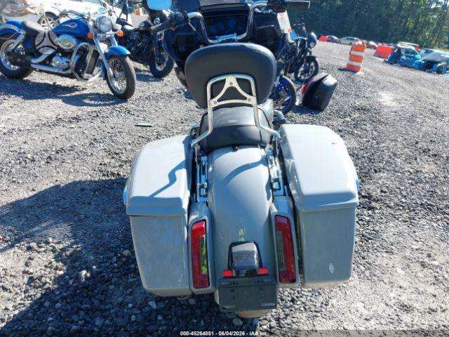 Harley-Davidson FLTR 1923cc, touring / sport touring