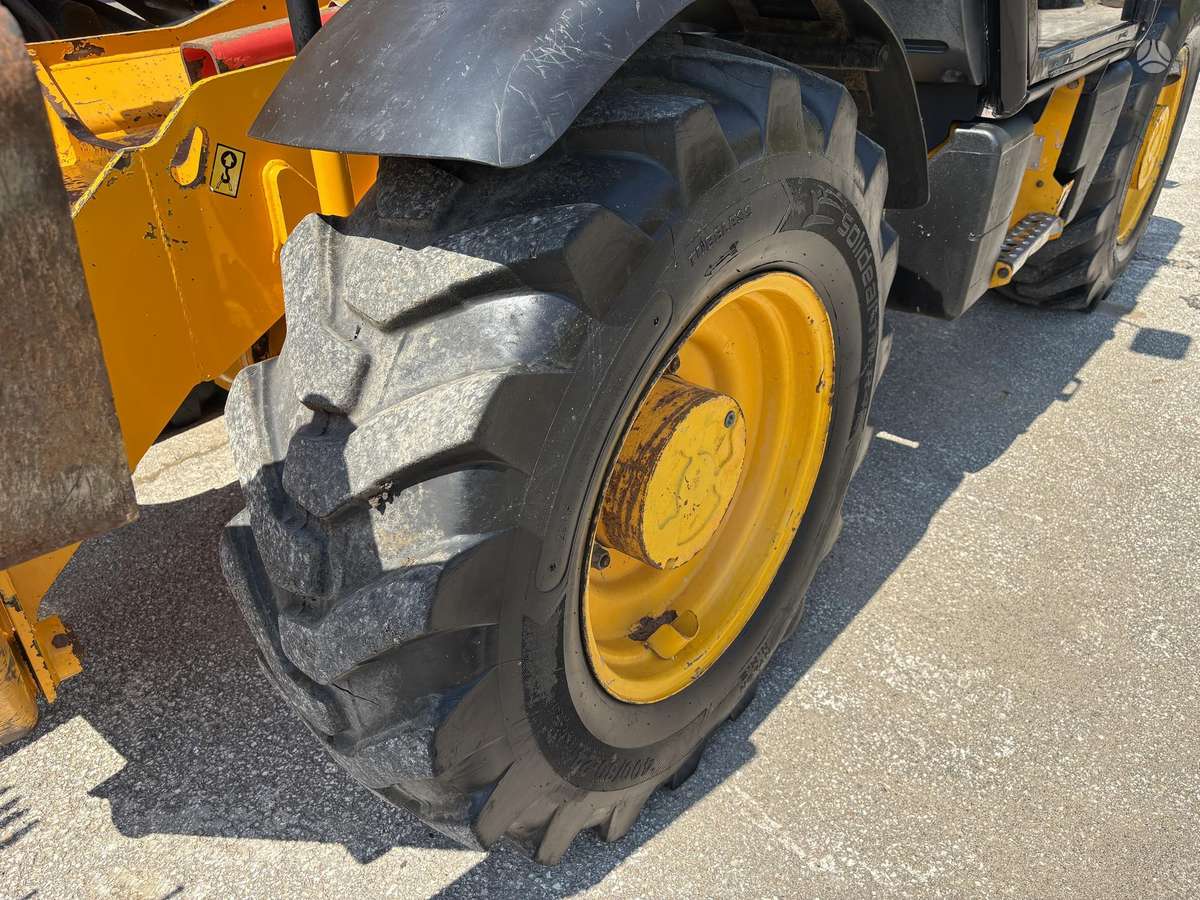 JCB 532-120, telescopic handler
