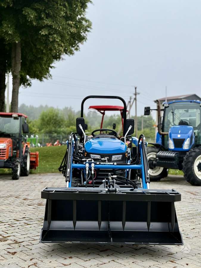 Hinomoto HM250, traktoriai
