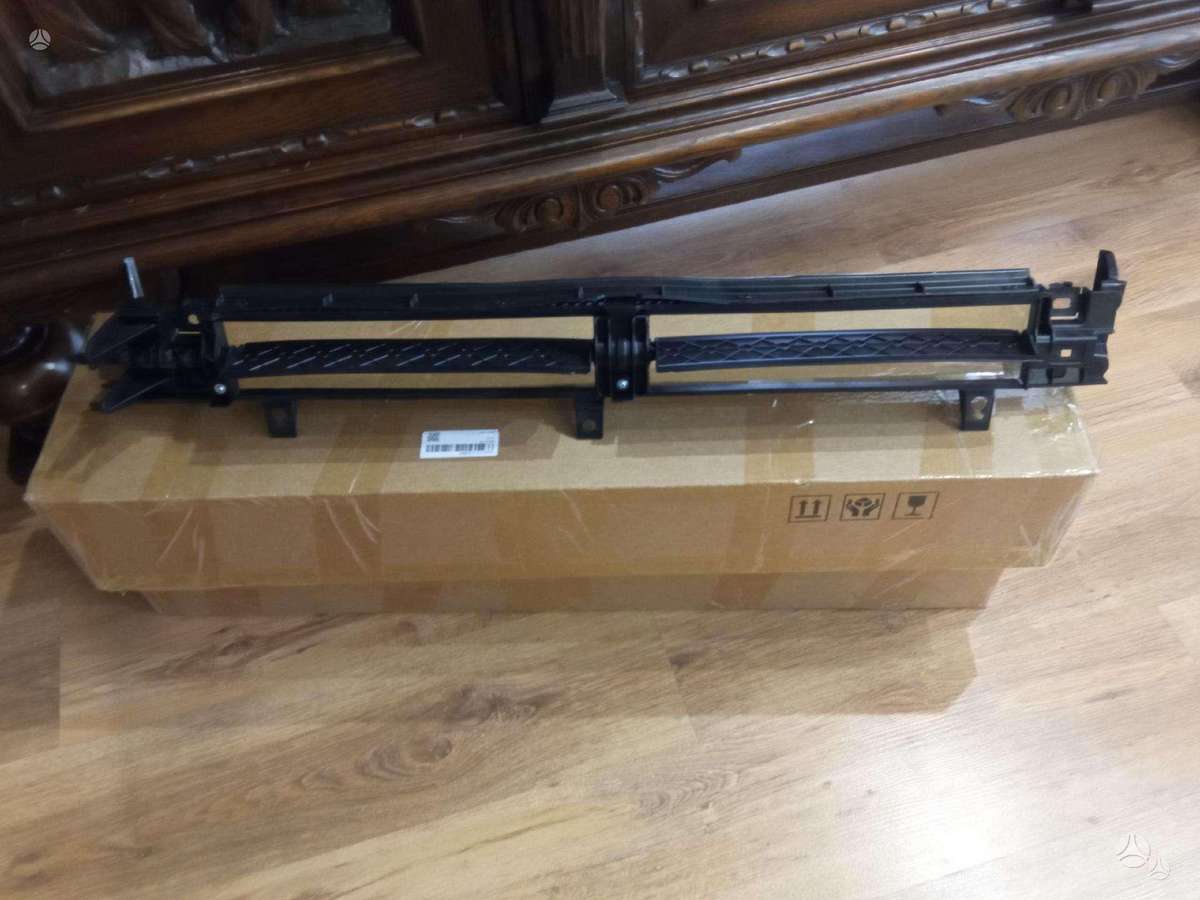 Subaru Forester kėbulo dalys