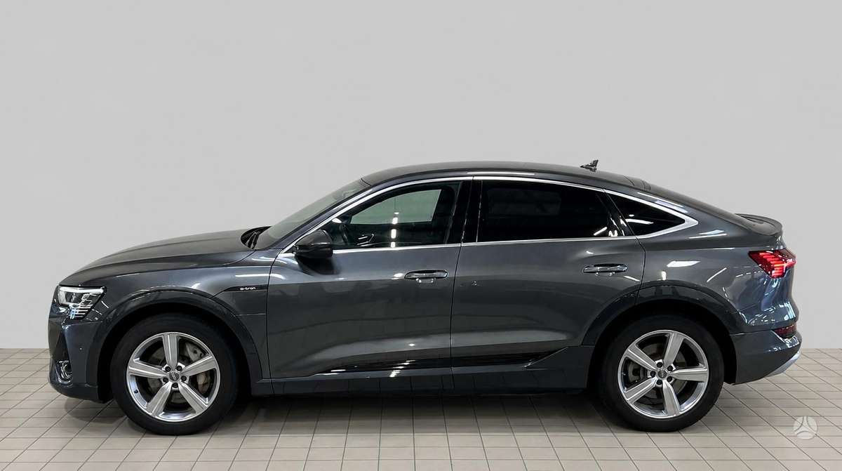Audi e-tron, visureigis / krosoveris