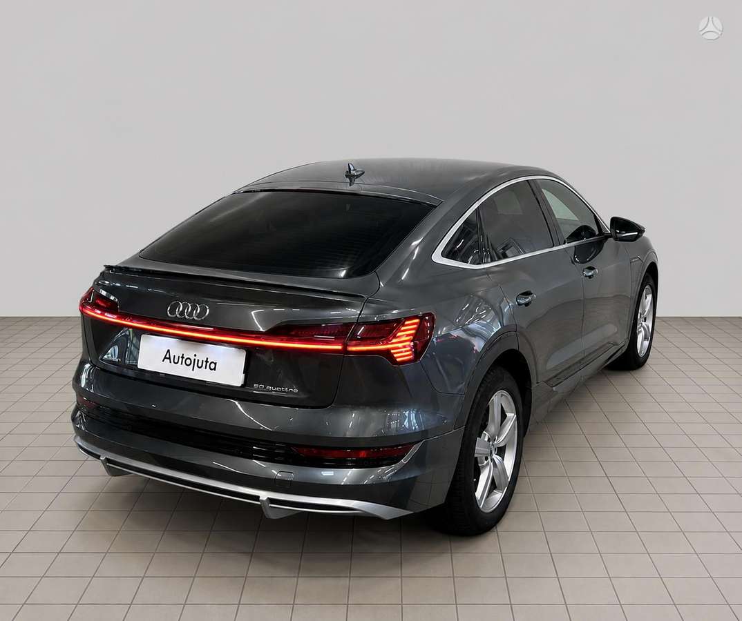 Audi e-tron, visureigis / krosoveris