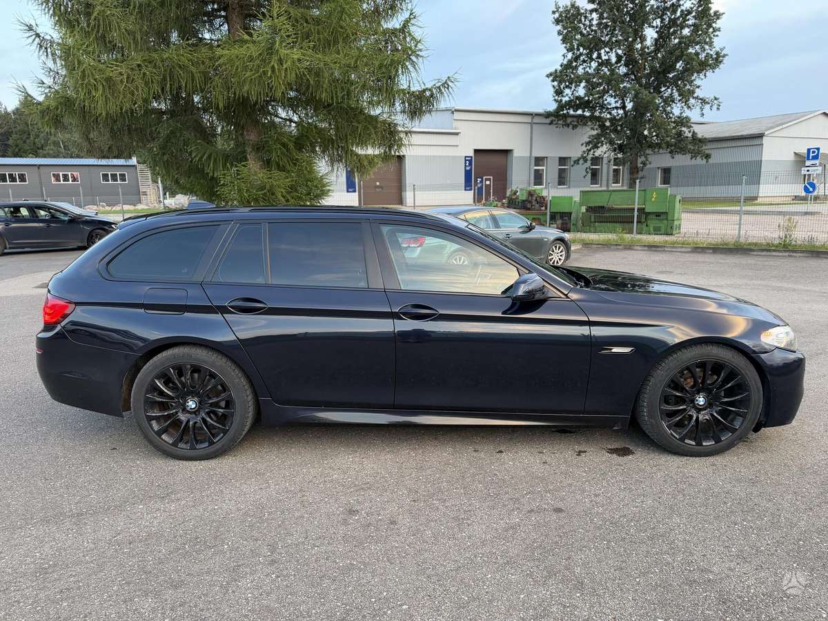 BMW 530, 3.0 l., wagon