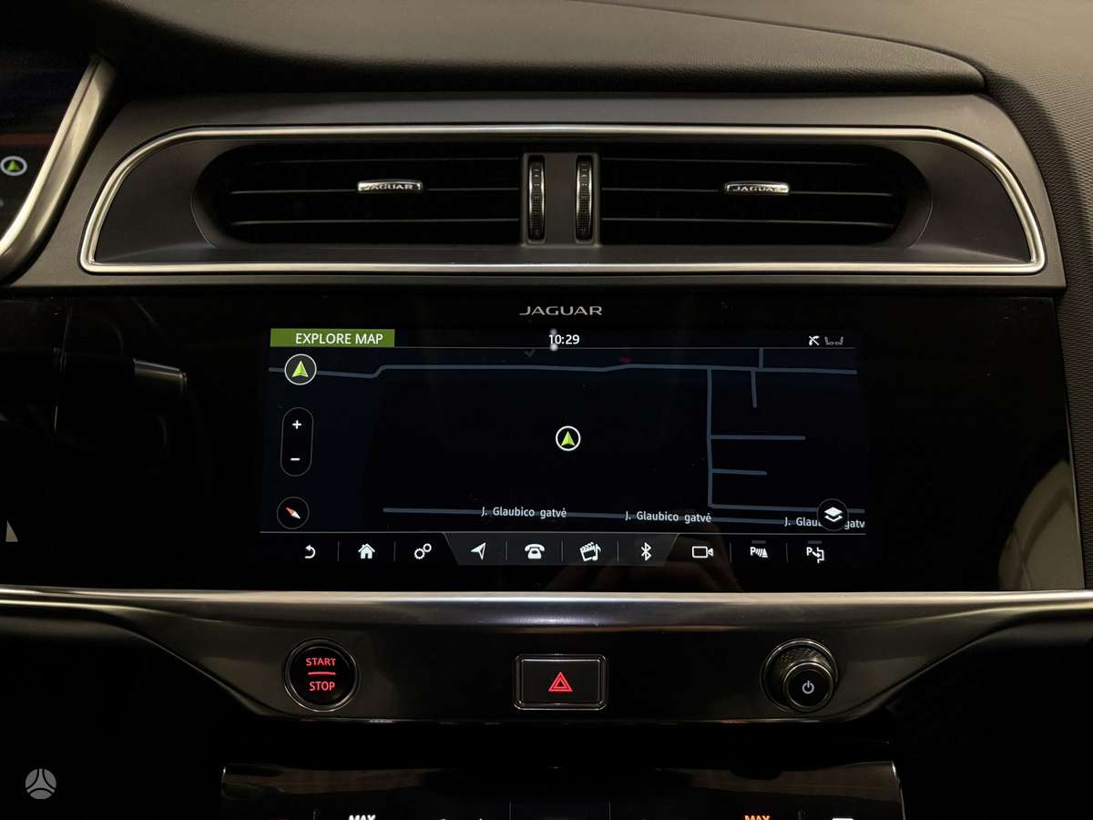 Jaguar I-Pace, off-road / crossover