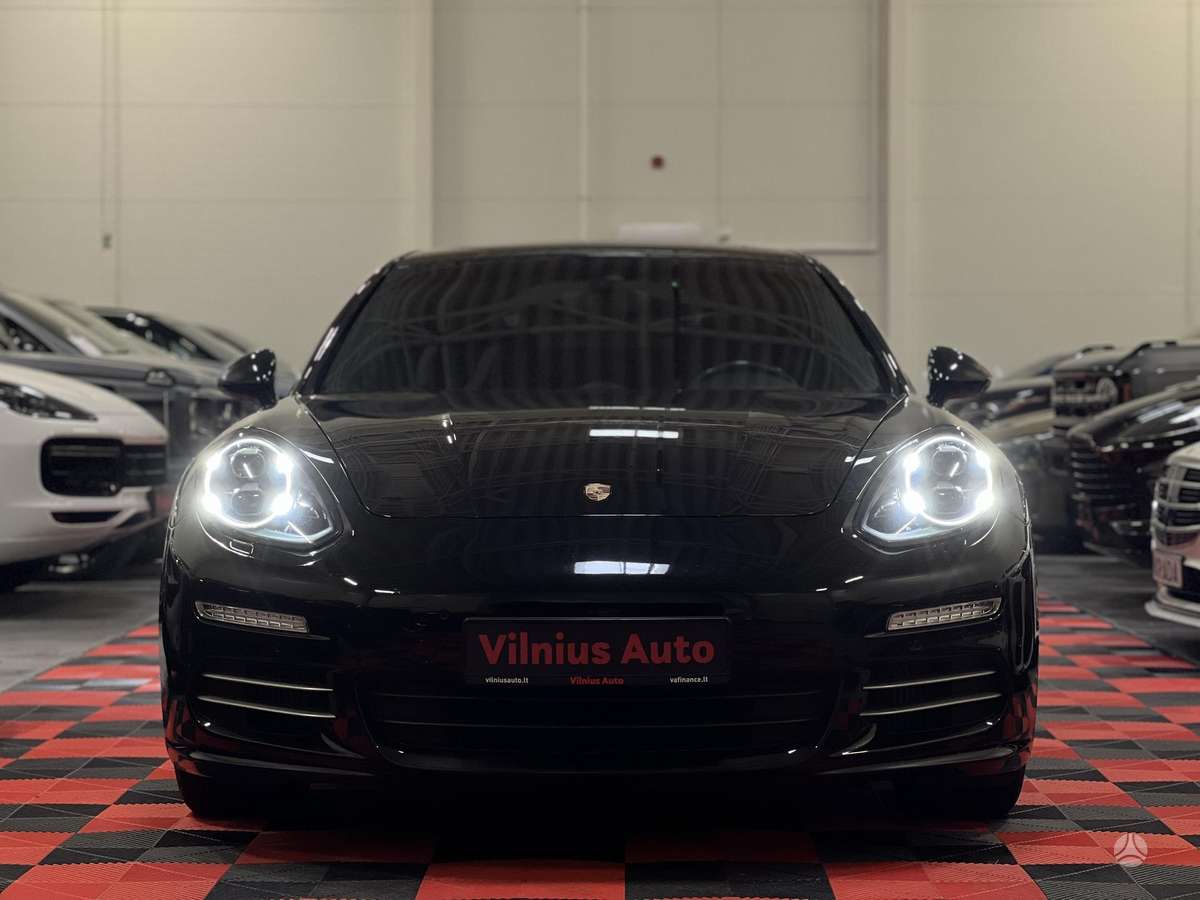 Porsche Panamera, 3.0 l., Хэтчбек
