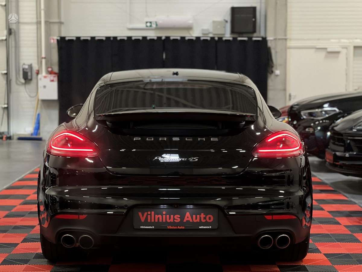 Porsche Panamera, 3.0 l., Хэтчбек