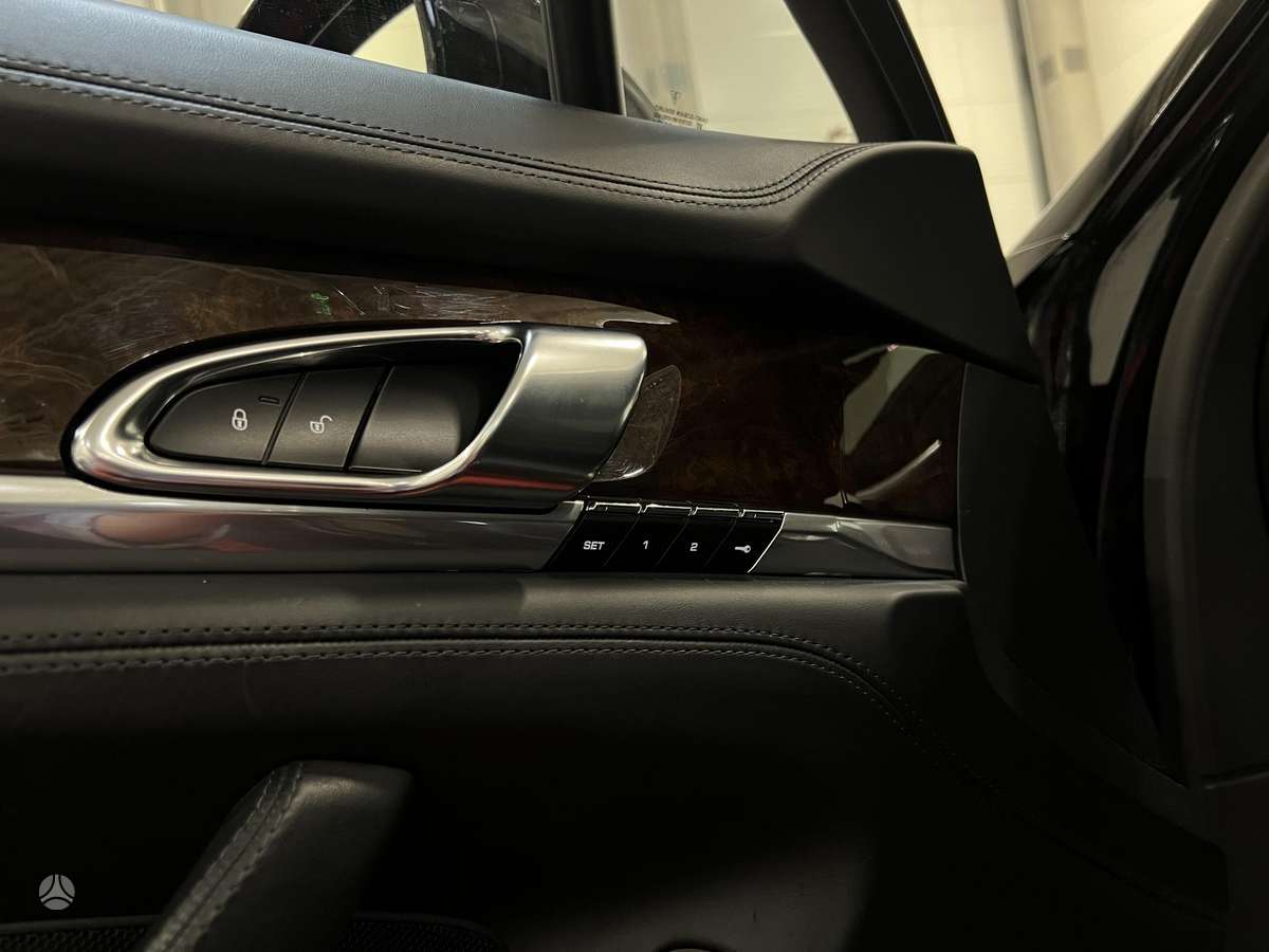 Porsche Panamera, 3.0 l., Хэтчбек