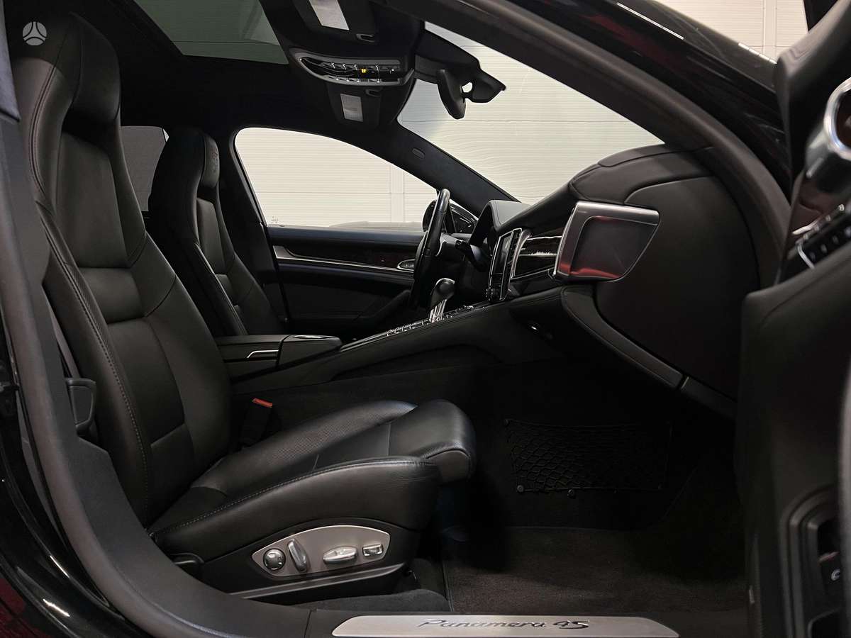 Porsche Panamera, 3.0 l., Хэтчбек