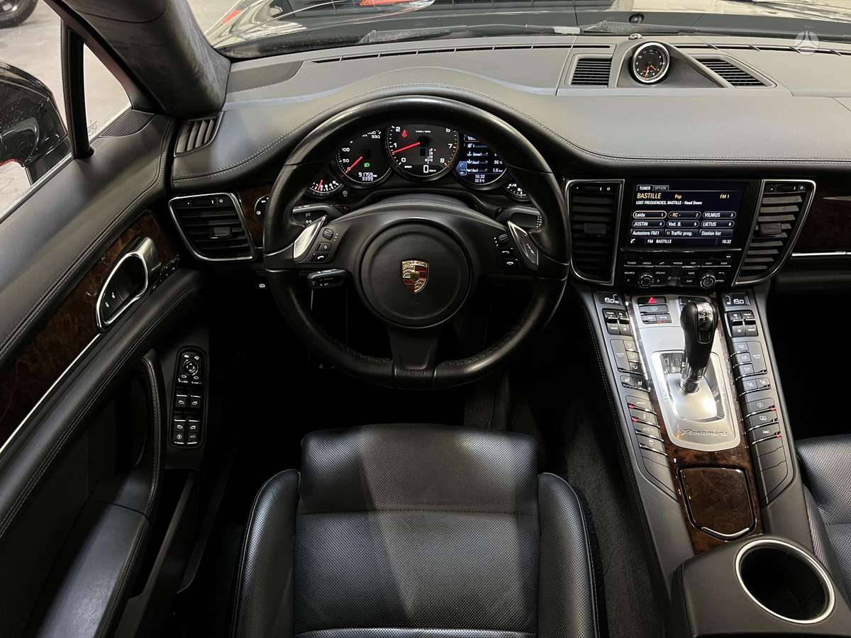 Porsche Panamera, 3.0 l., Хэтчбек