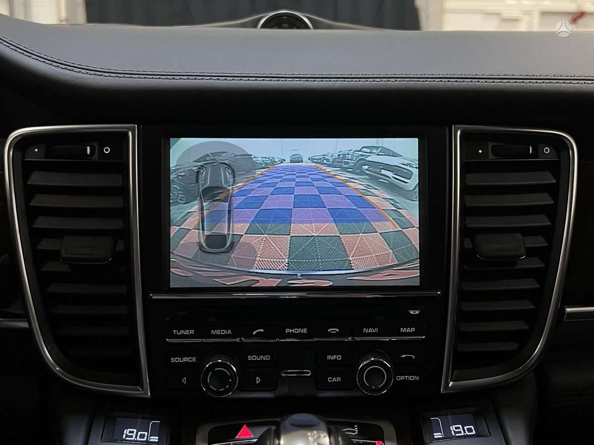 Porsche Panamera, 3.0 l., Хэтчбек