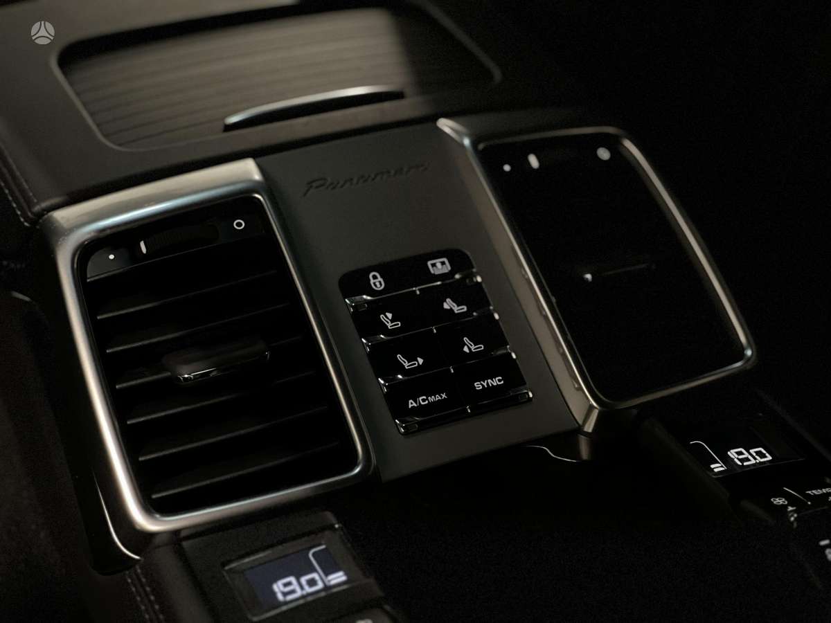 Porsche Panamera, 3.0 l., Хэтчбек
