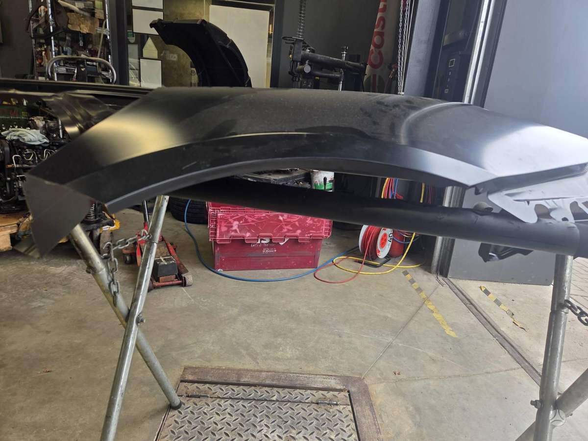 BMW i4, 41009626147, fenders