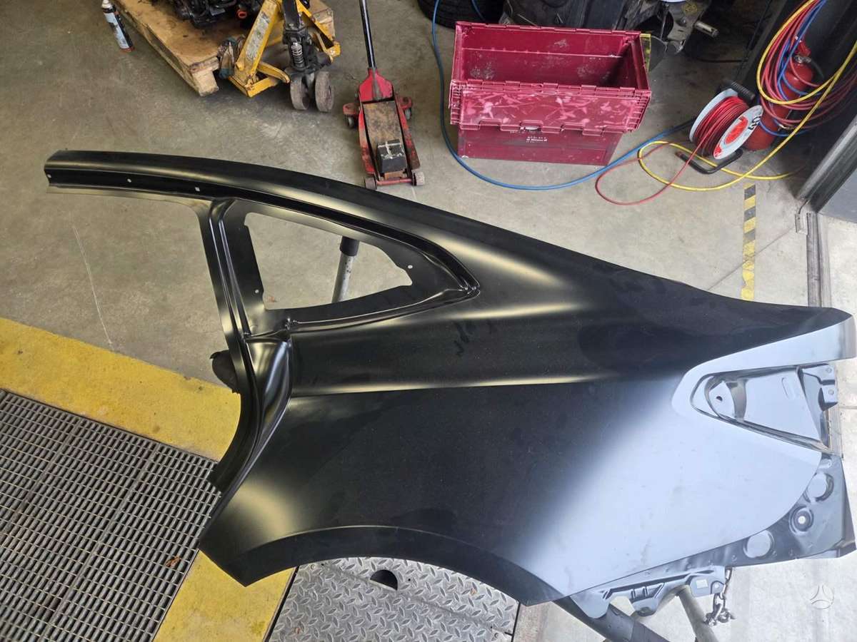 BMW i4, 41009626147, fenders