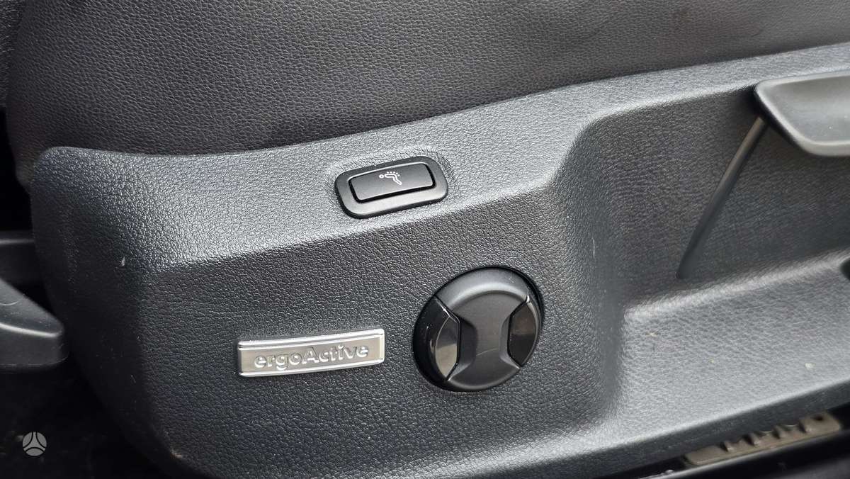 Volkswagen Golf, 1.6 l., Универсал