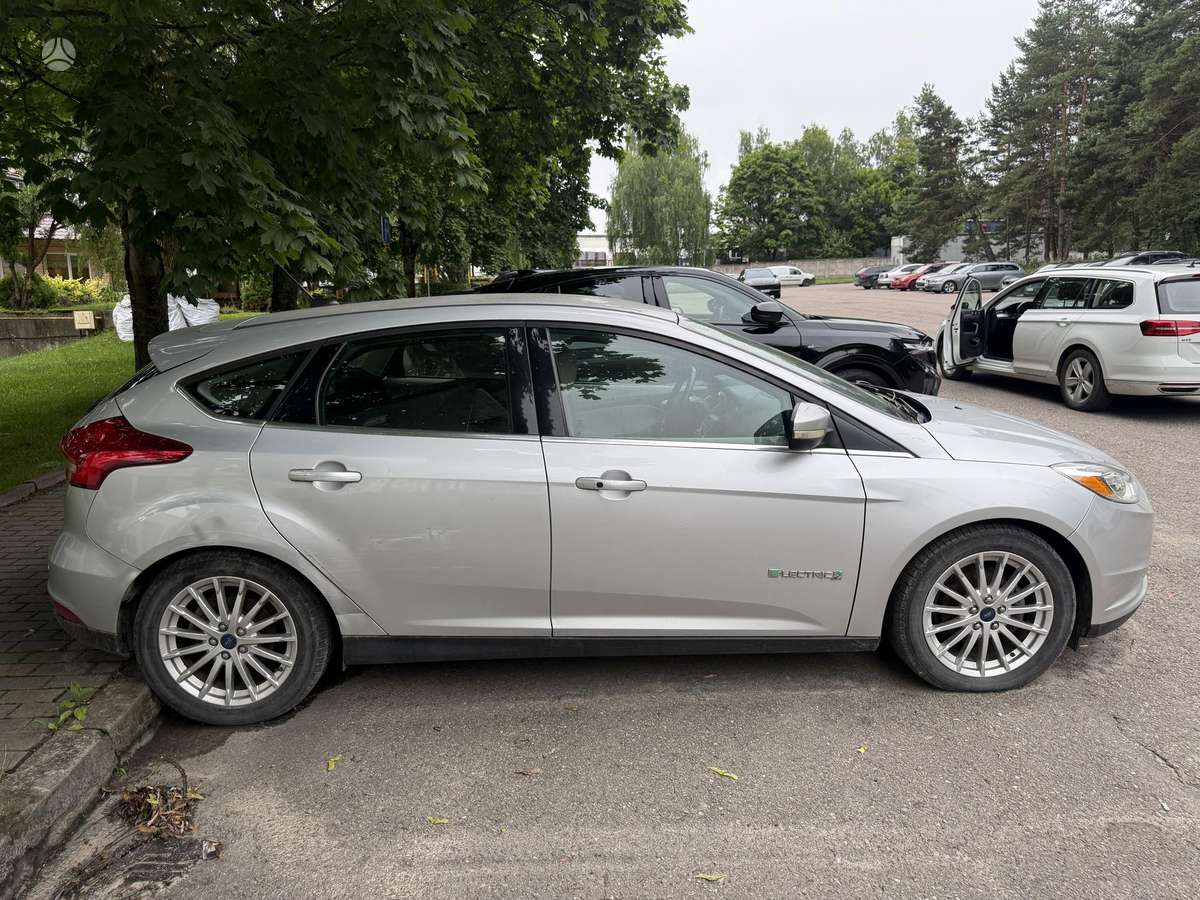 Ford Focus, 23 kWh, hečbekas