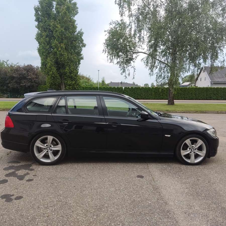 BMW 320, 2.0 l., wagon