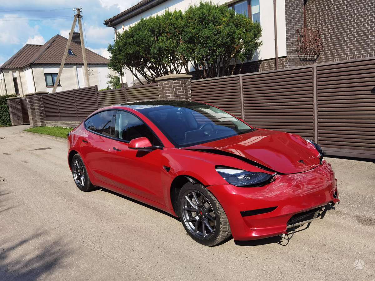 Tesla Model 3, 60 kWh, hatchback