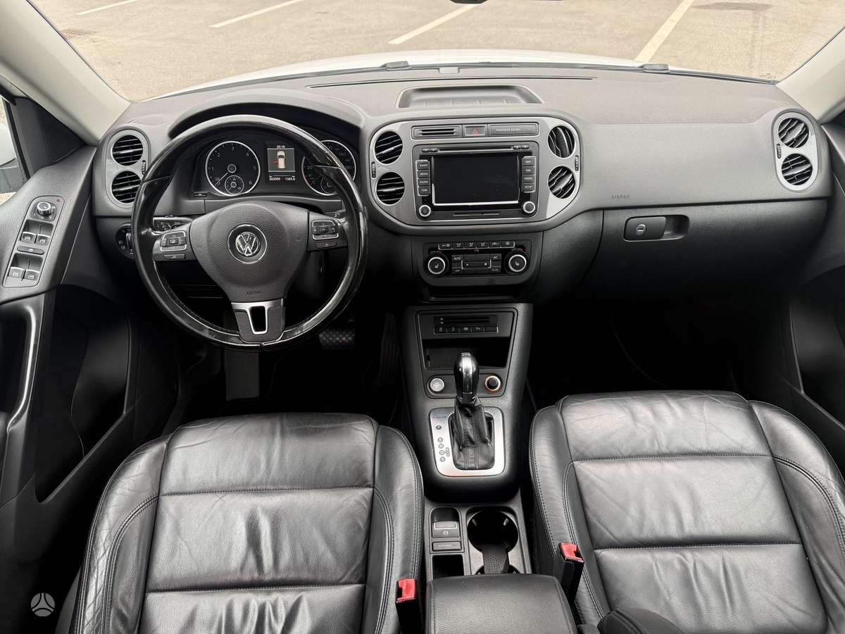 Volkswagen Tiguan - 9