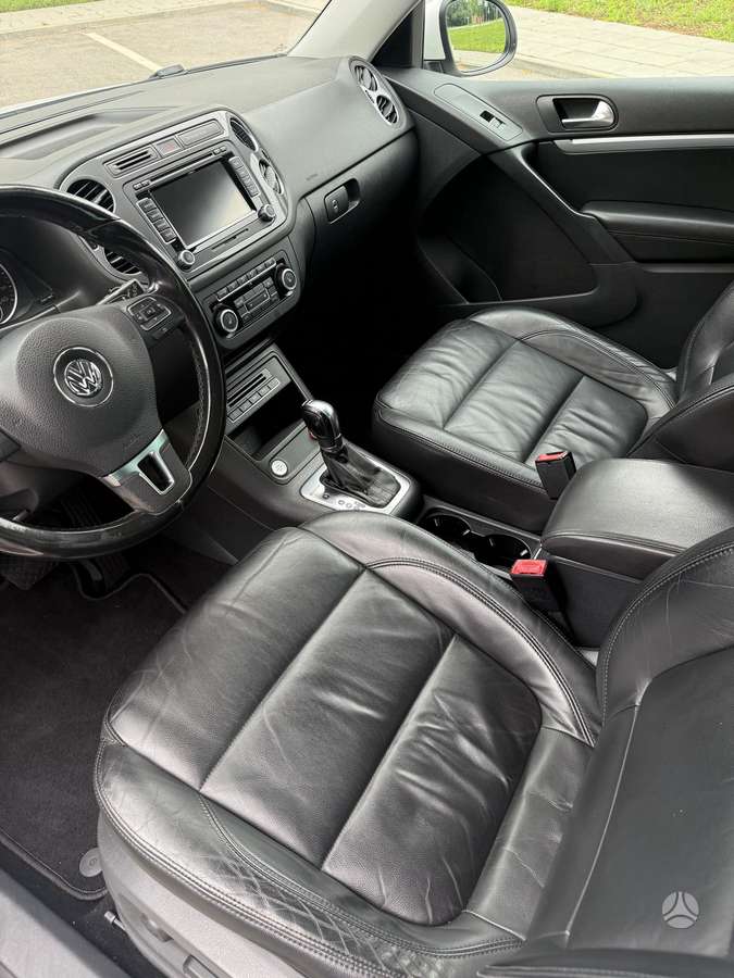 Volkswagen Tiguan - 11