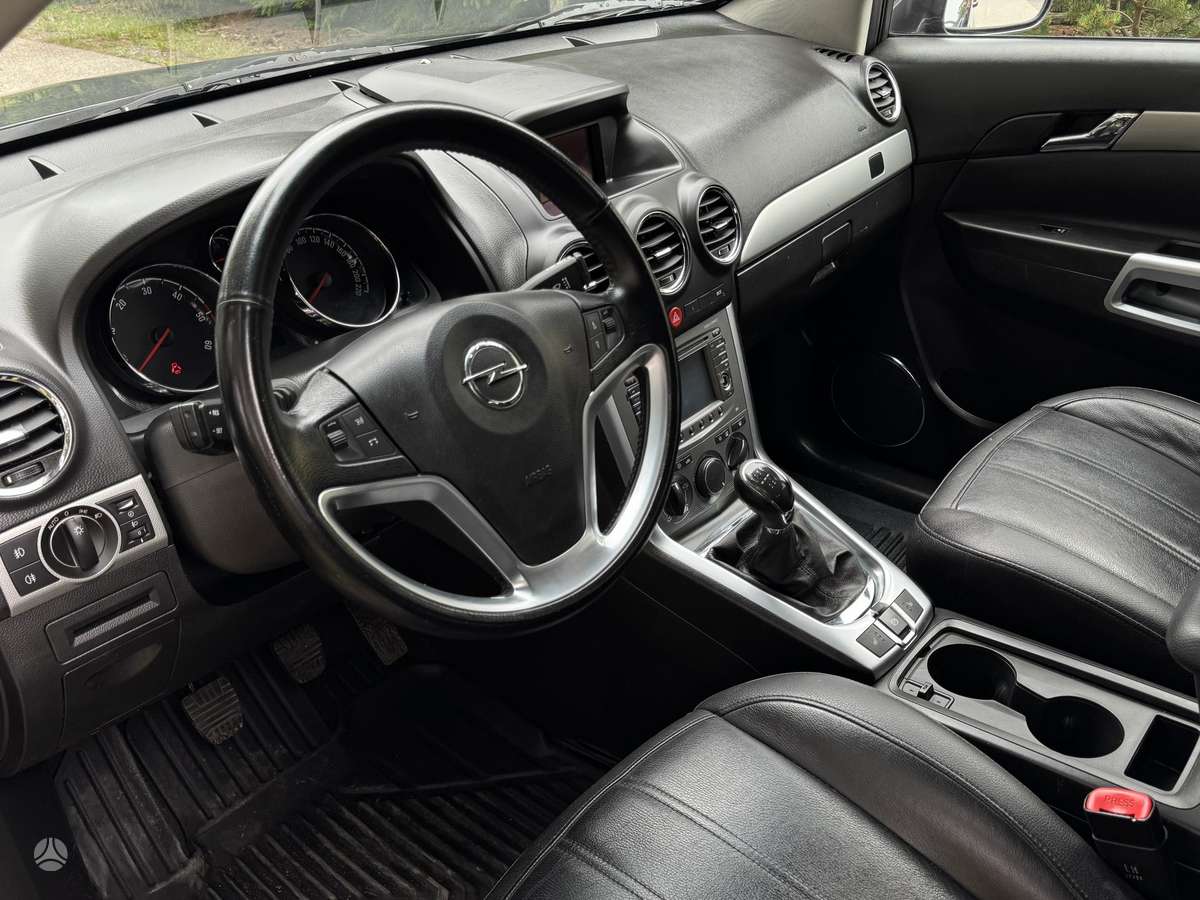 Opel Antara, 2.2 l., mpv / minivan