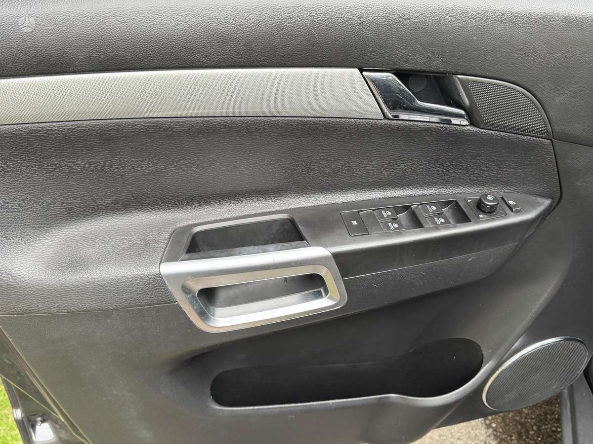 Opel Antara, 2.2 l., Минивэн