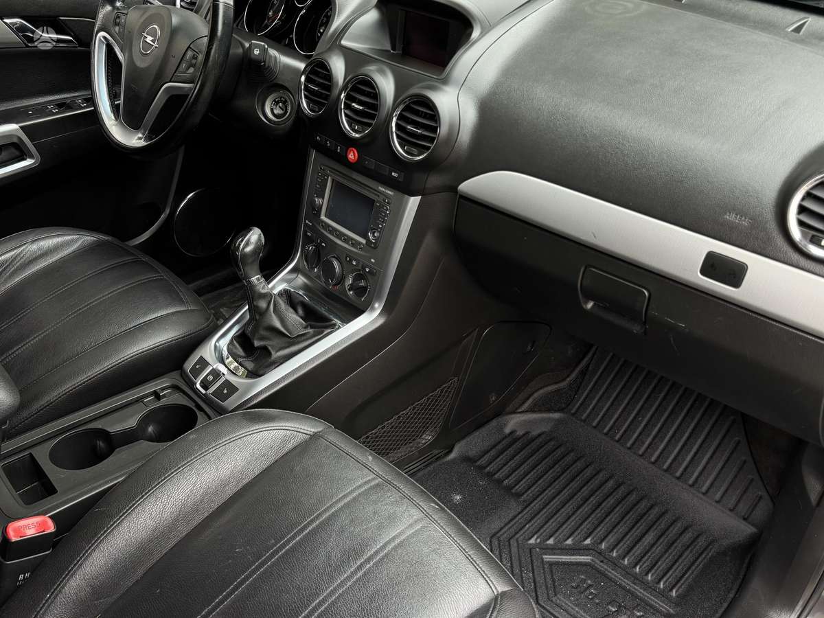 Opel Antara, 2.2 l., Минивэн