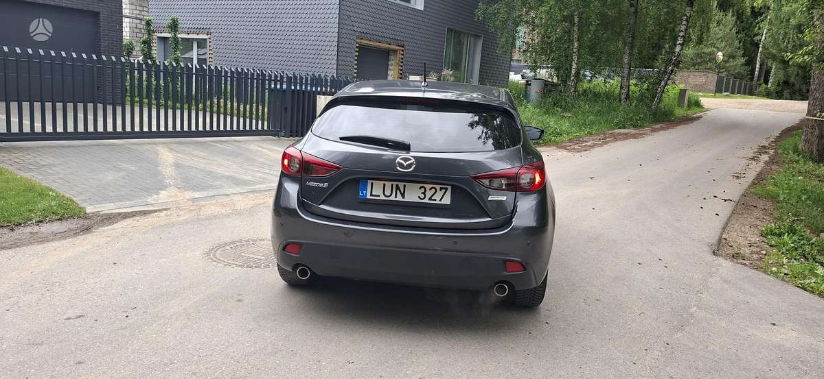Mazda 3, 2.0 l., Седан