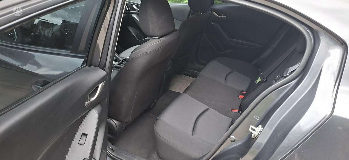 Mazda 3, 2.0 l., Седан