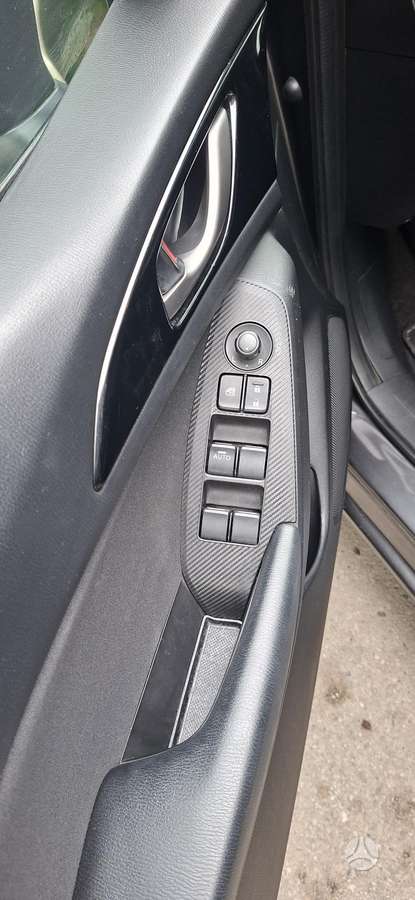 Mazda 3, 2.0 l., Седан