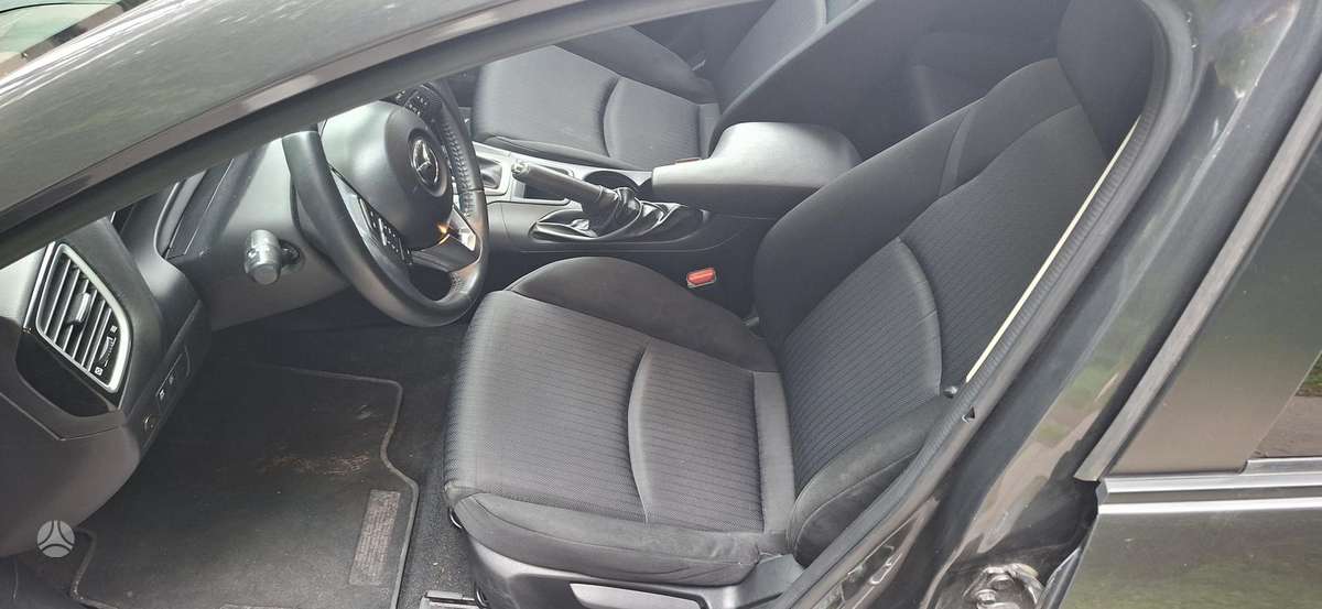 Mazda 3, 2.0 l., Седан