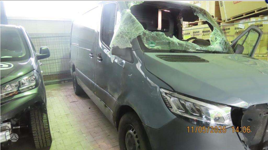Mercedes-Benz Sprinter dalimis