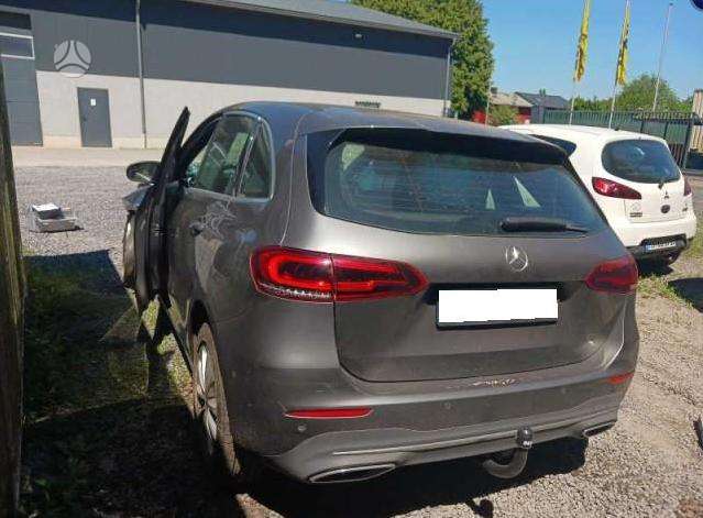 Mercedes-Benz B klasė по частям