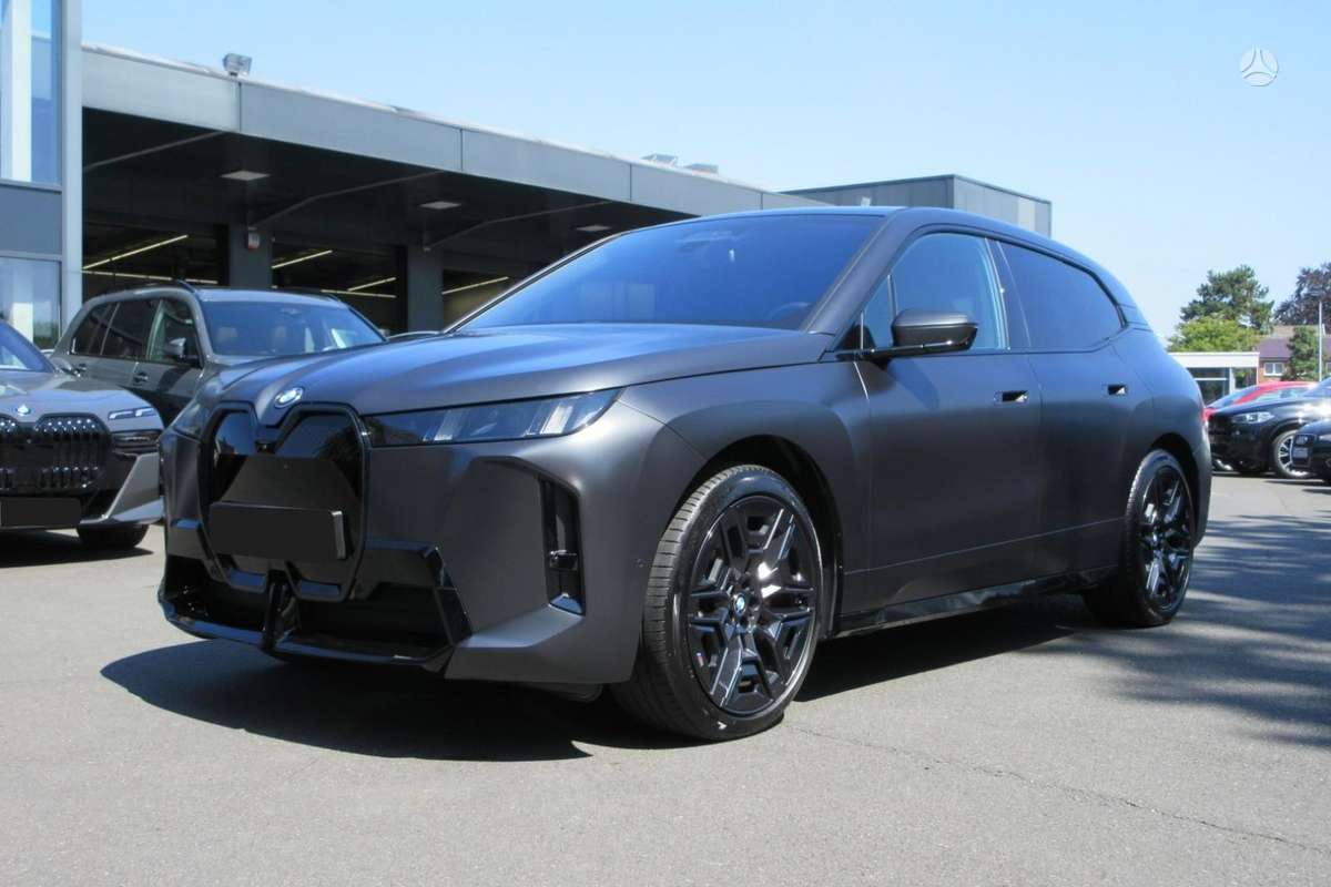BMW iX, Другое