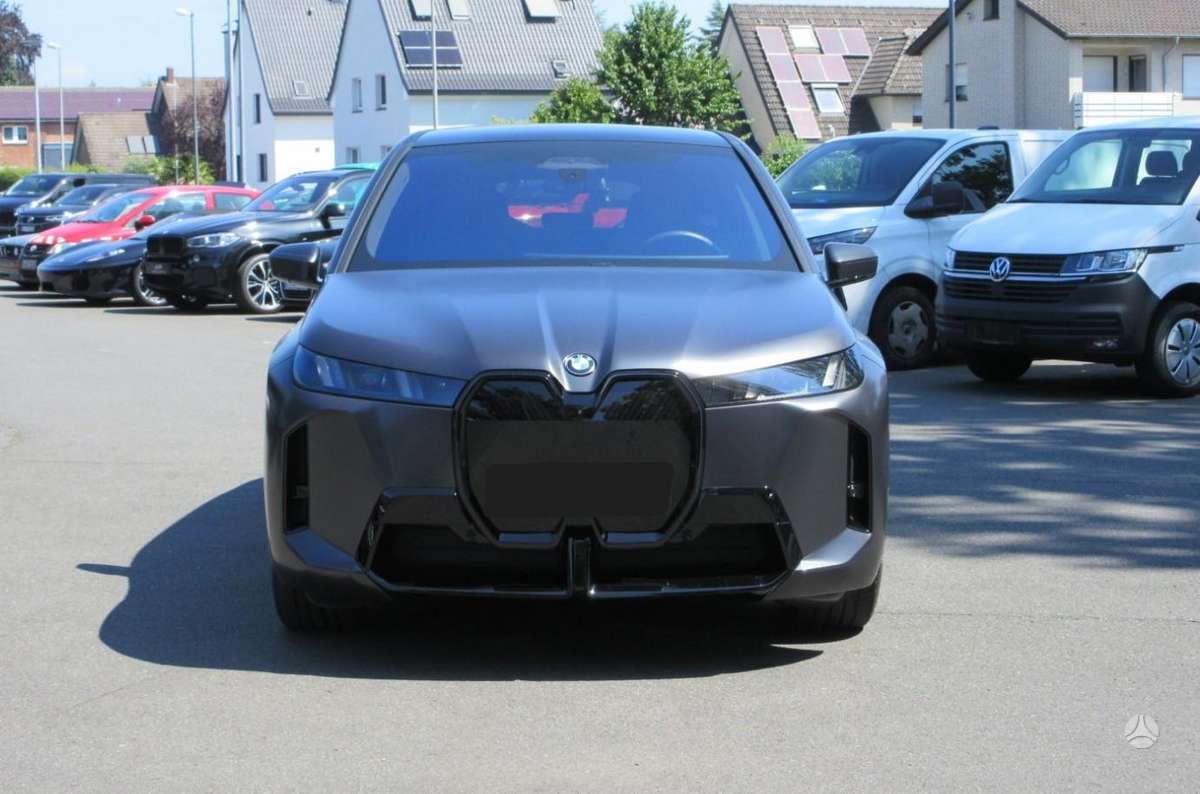 BMW iX, Другое