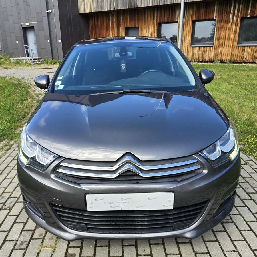 Citroen C4, 1.6 l., hatchback