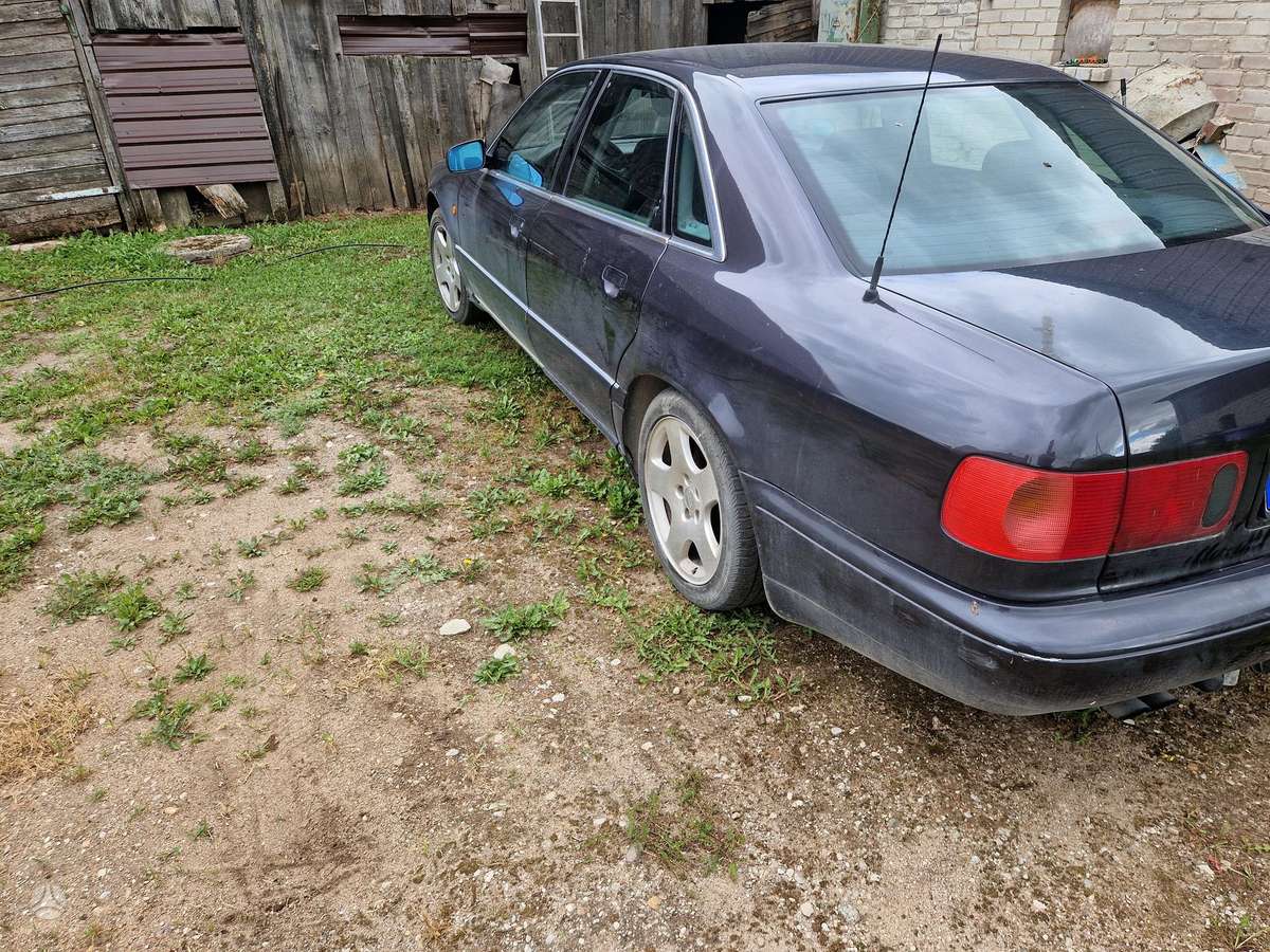 Audi A8, 2.8 l., Седан