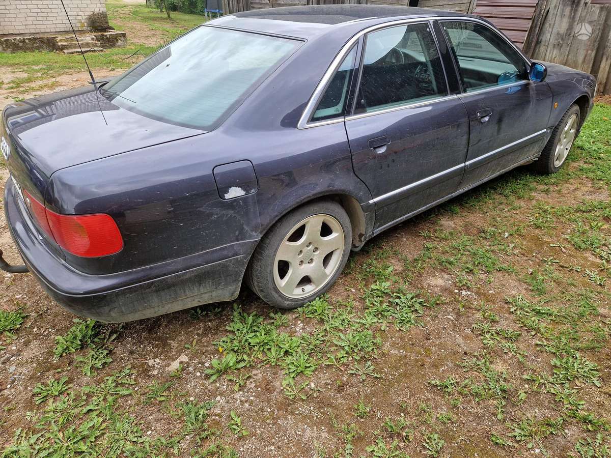 Audi A8, 2.8 l., Седан