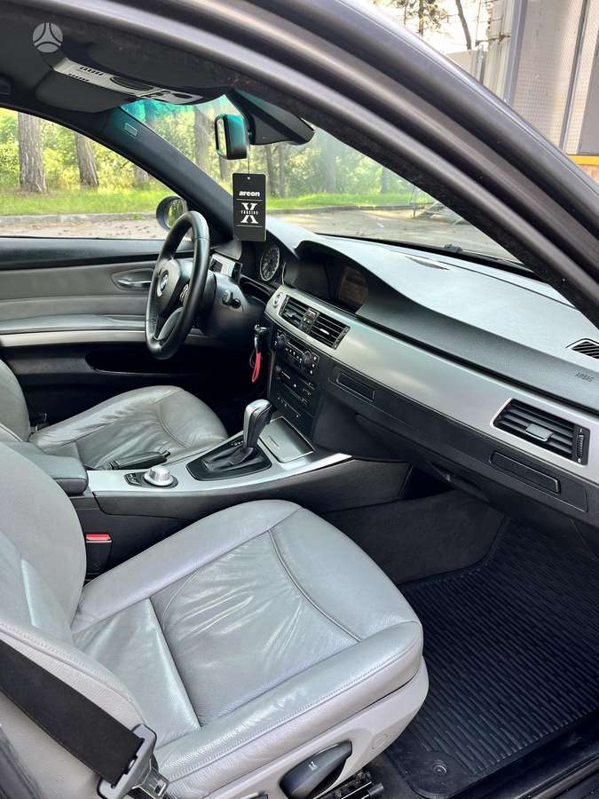 BMW 320, 2.0 l., Седан