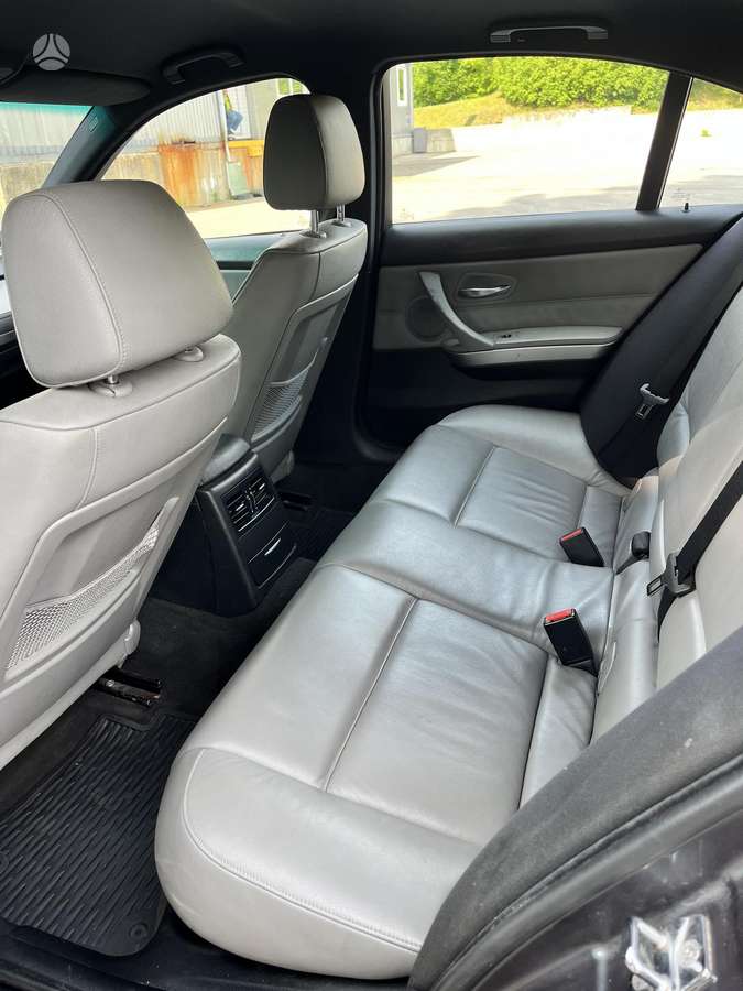 BMW 320, 2.0 l., Седан