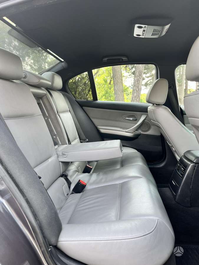BMW 320, 2.0 l., Седан