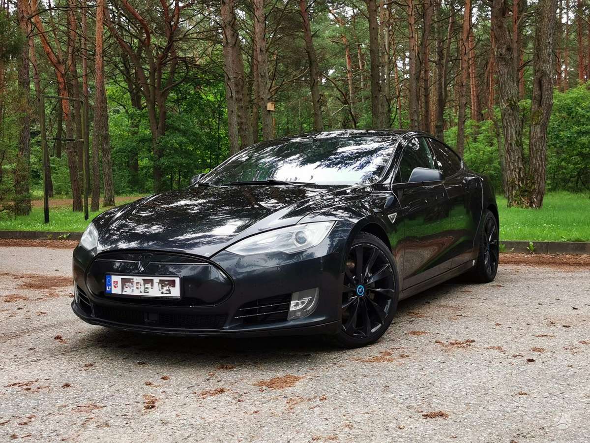 Tesla Model S, 85 kWh, hatchback