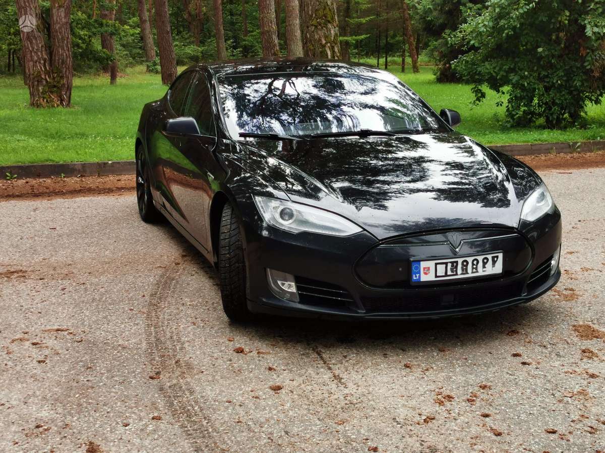 Tesla Model S, 85 kWh, hatchback